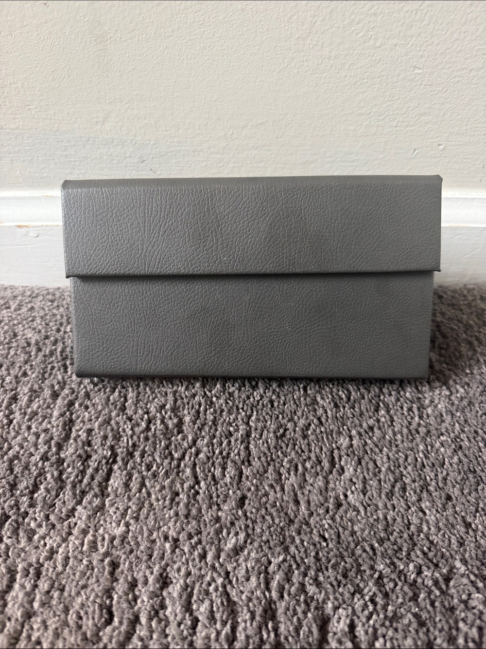 Gray Fold-Top Jewelry or Accessory Case - Unbranded